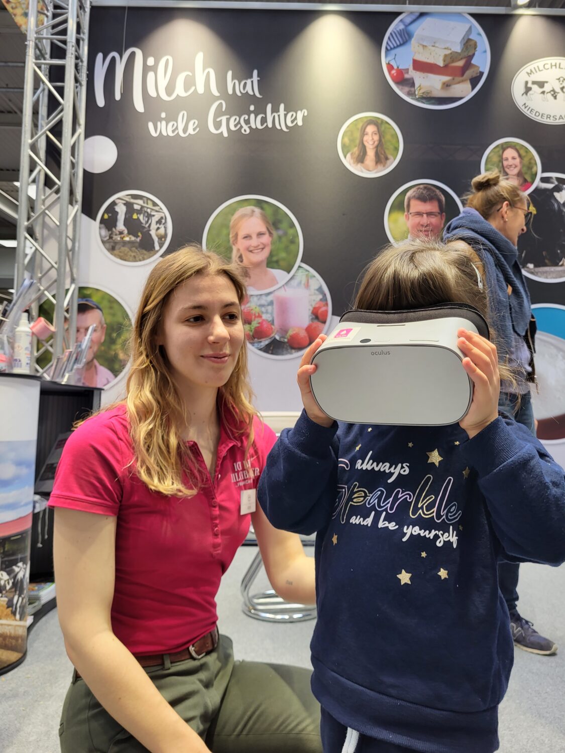 VR-Brille im Einsatz auf der infa 2022