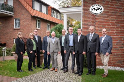 Redner, Geschäftsführung und Vorstand auf der LVN-Mitgliederversammlung 2022