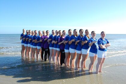 LVN-Logo auf den Trikots der weiblichen A-Jugend des Handball-Vereins HG Jever/Schortens