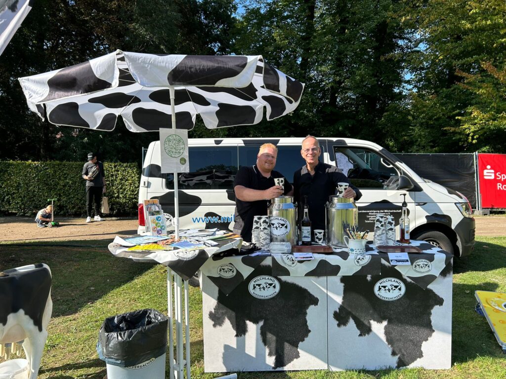 LVN mit Pop-up-Milchbar beim Stadt(park)fest in Zeven