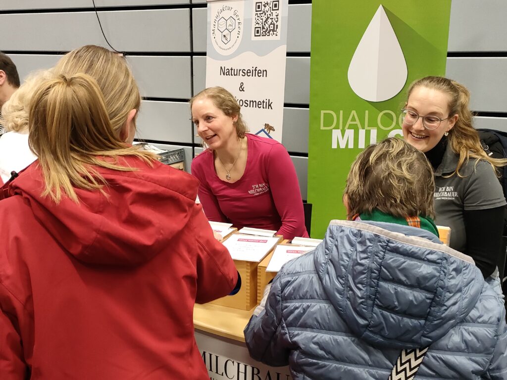 Bauern als Botschafter beantworten Fragen auf der Genussmesse Aurich