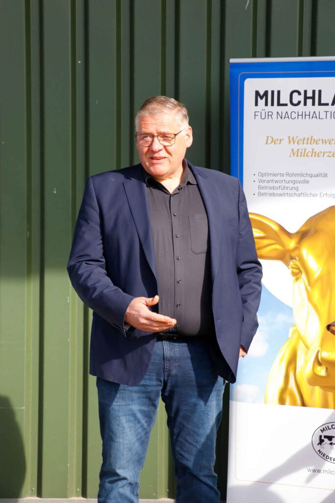Hofschildübergabe Pohlabeln_Milchlandpreis 2025
