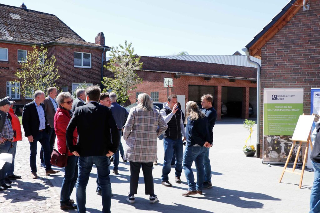 Hofschildübergabe bei Familie Rehbock