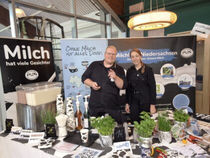Christina von Häfen und Jan Kunze-Hoffmann auf der Gesundheitsmesse Wiesmoor